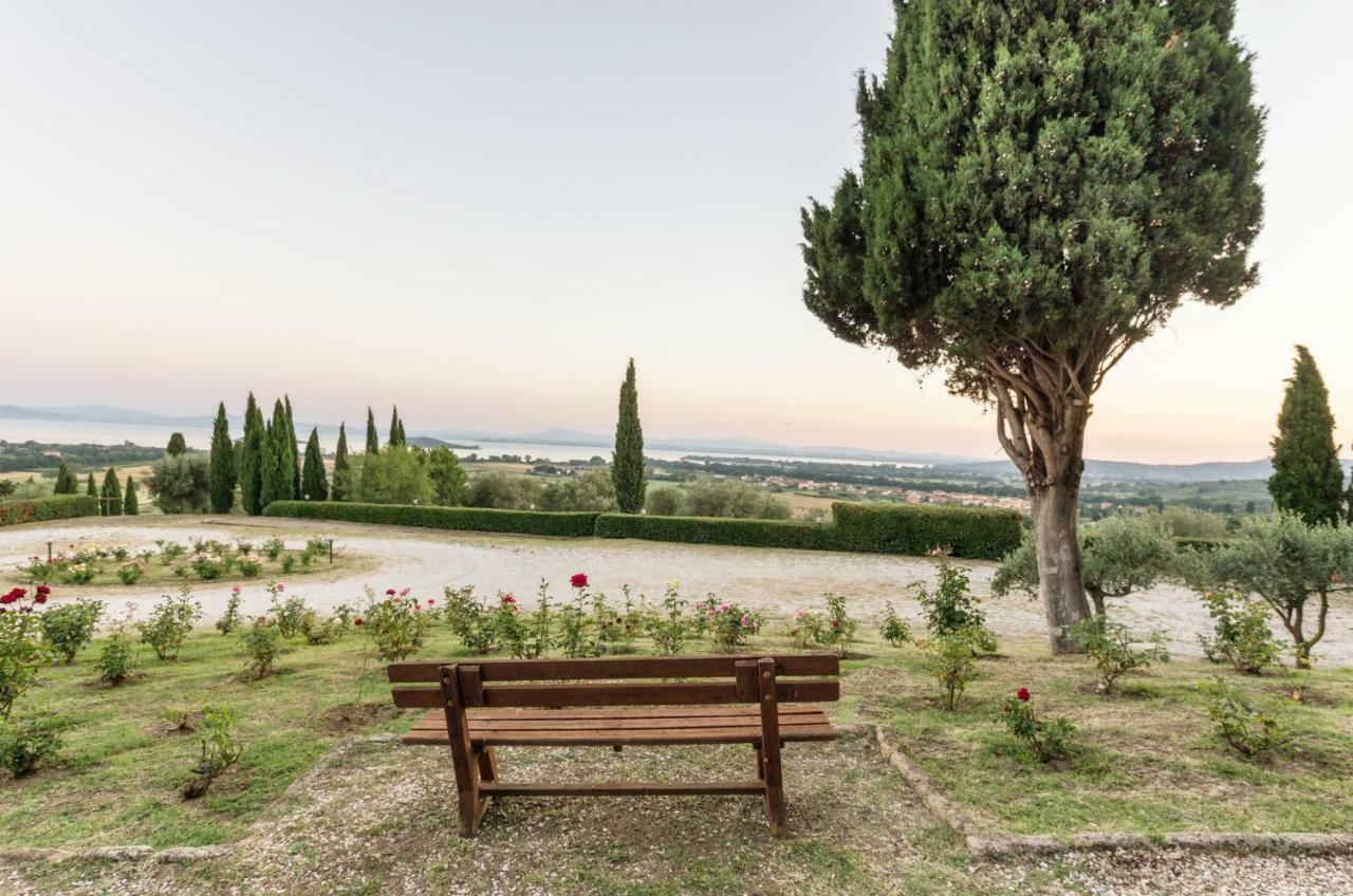 Relais Borgo Torale Hotel Passignano sul Trasimeno Exterior photo