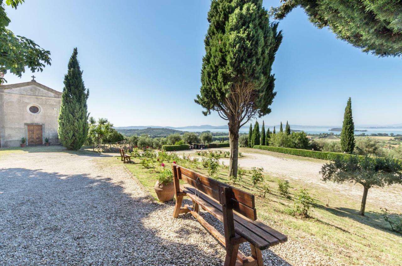 Relais Borgo Torale Hotel Passignano sul Trasimeno Exterior photo